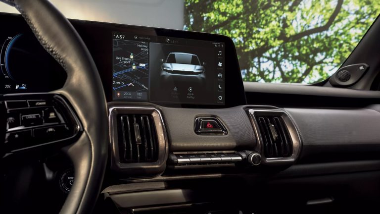 Az új Toyota Urban Cruiser magas technológiai felszereltséggel rendelkezik.