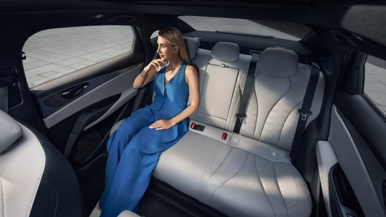 BYD SEAL 6 DM-i biztonságos társ a mindennapokban.