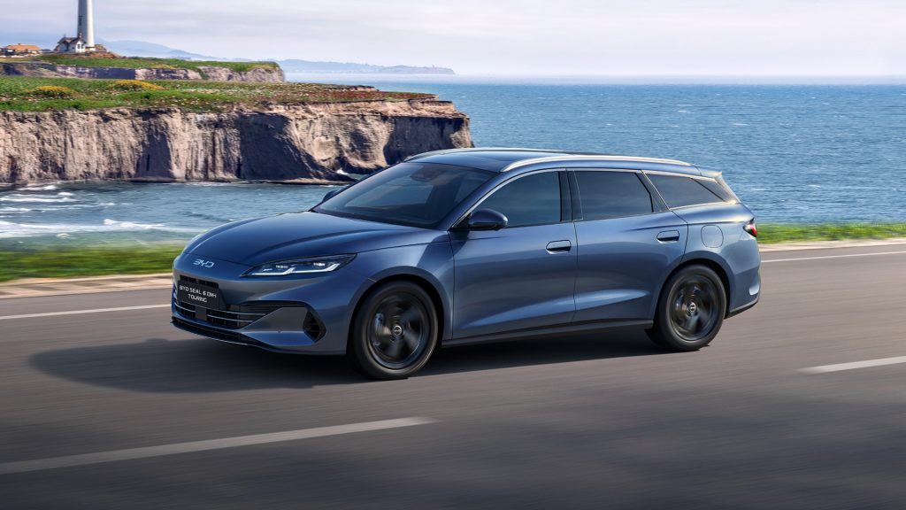 SEAL 6 DM-i TOURING külseje